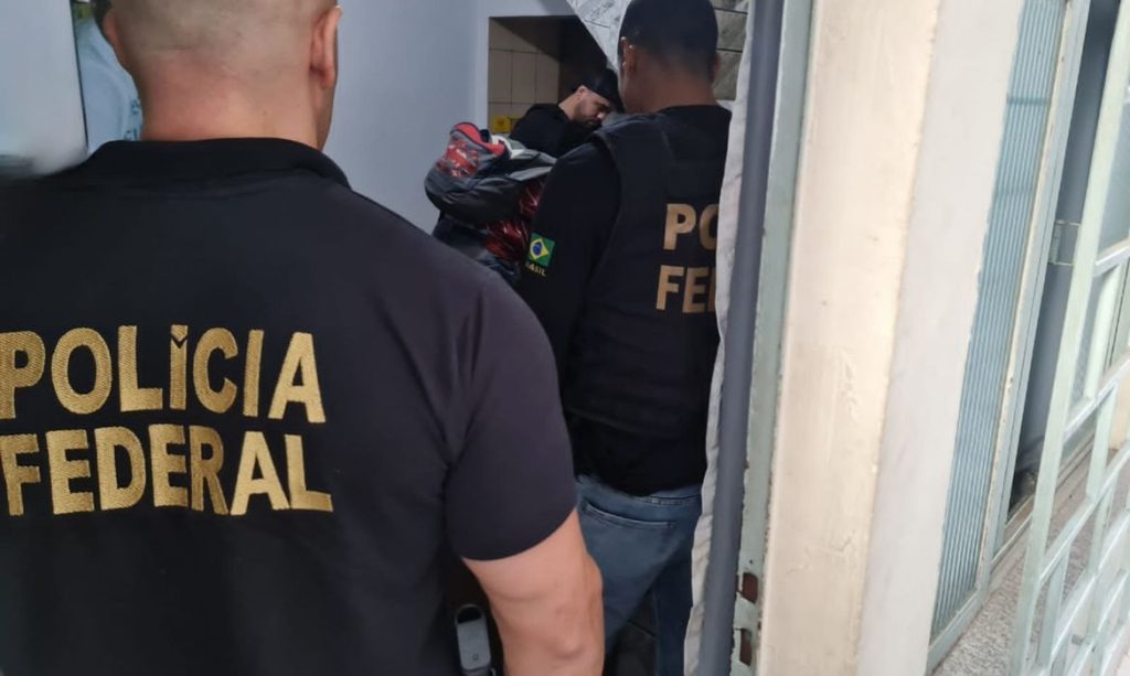 Geral – Operação da PF combate divulgação de pornografia infantil Policiais cumprem dois mandados de busca e apreensão